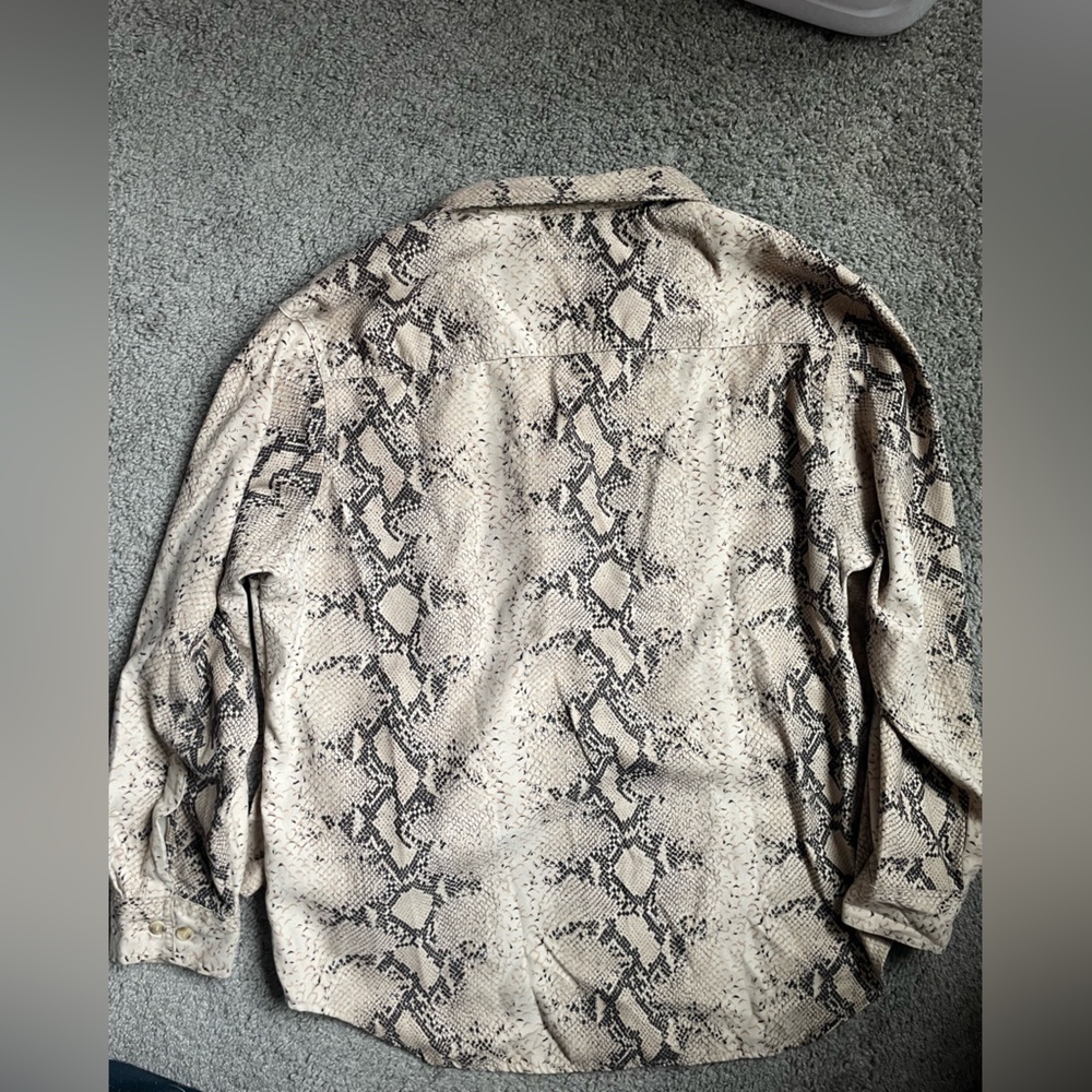 Snake print button down - Picture 3 of 3